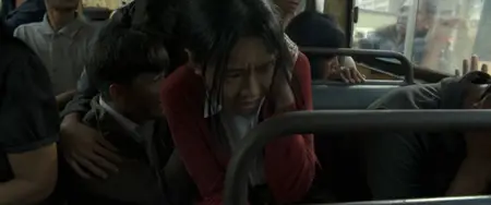 Pengepungan di Bukit Duri / The Siege at Thorn High (2025)