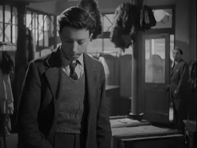 Hue and Cry (1947)