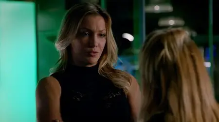 Legends of Tomorrow S01E01 (2016)