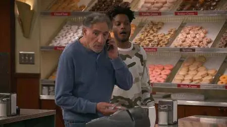 Superior Donuts S02E17