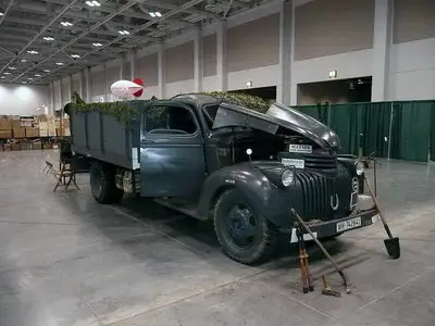 Chevrolet 1.5 Ton Truck Walk Around