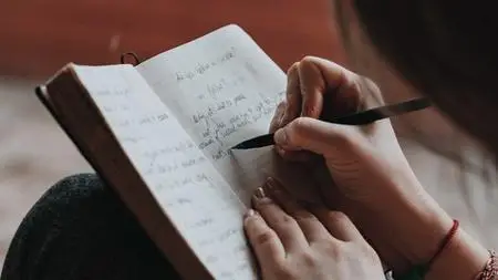 Journaling 101: Learn to journal and create a journal habit.