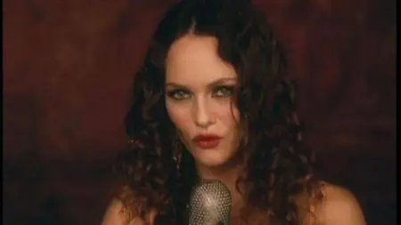 Pretty Voices 12: Vanessa Paradis (2011) Re-up