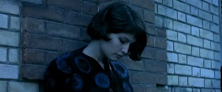 Rue des plaisirs / Street of Passion - by Patrice Leconte (2001)