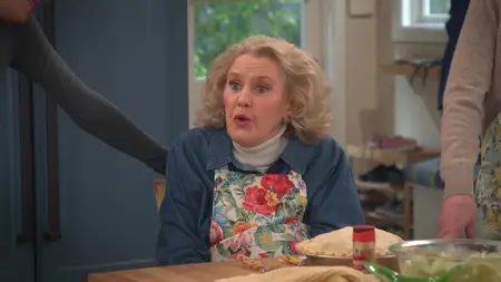 Leanne S01E13