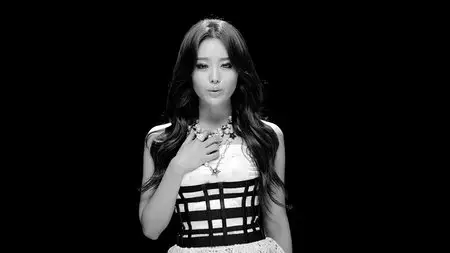 Song Ji Eun - False Hope (2013)