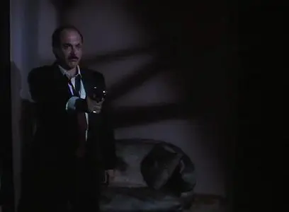 Cat Chaser (1989) [Re-UP]