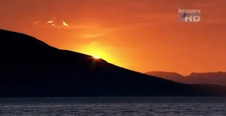 Discovery Channel Sunrise Earth - Katmai Bears