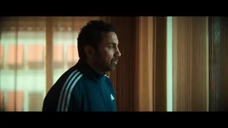 The Helicopter Heist S01E02