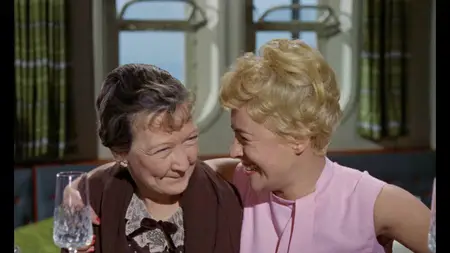 Carry on Cruising (1962)