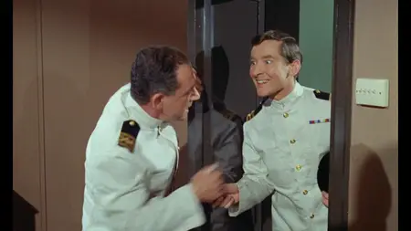 Carry on Cruising (1962)