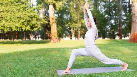 Hatha Yoga for Core, Strech & Balance: Strength Your Pelvic