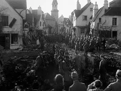 Doughboys (1930)