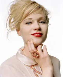 Top beauty: Zooey Deschanel - Chris Militscher Photoshoot for Vogue 2003