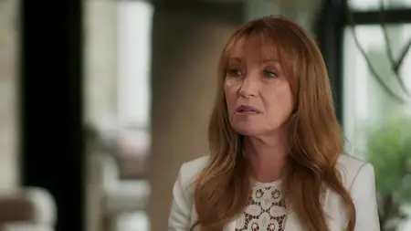 Relative Secrets S01E01