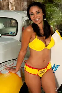 Brittnee Nikora: All Natural, part 2