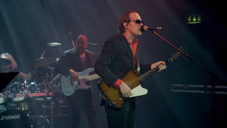 Joe Bonamassa - Tour De Force Live In London (Shepherd's Bush Empire) (2013) [BDRip 720p]