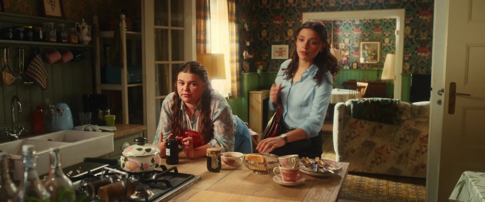 Maxton Hall - The World Between Us S02E03