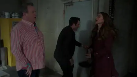 Modern Family S09E21