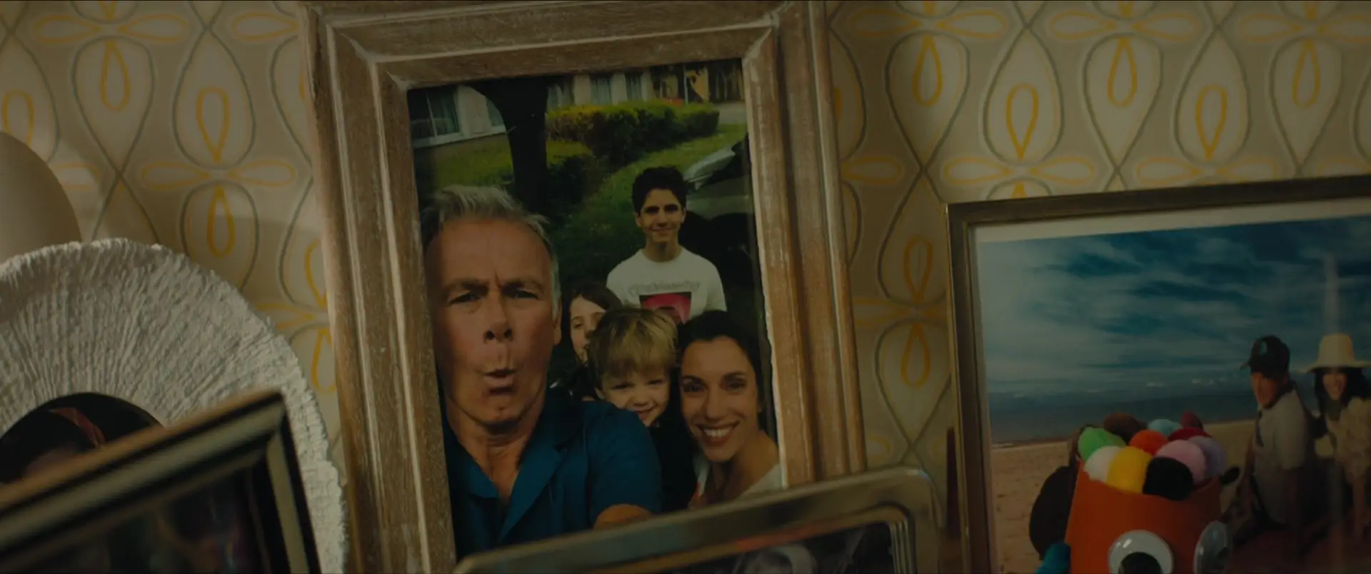 10 Days Without Mum (2020)