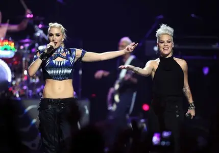 Gwen Stefani & Pink – iHeartRadio music festival in Las Vegas September 21, 2012