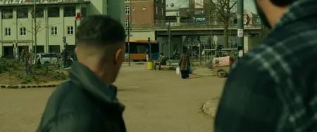 Hele vejen (2025)