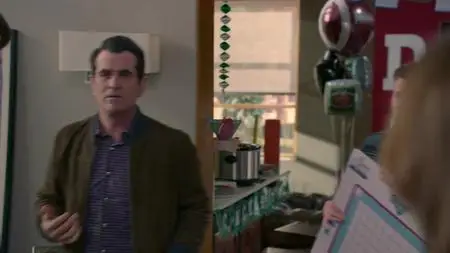 Modern Family S10E15