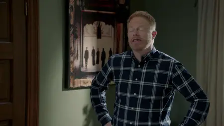 Modern Family S09E12
