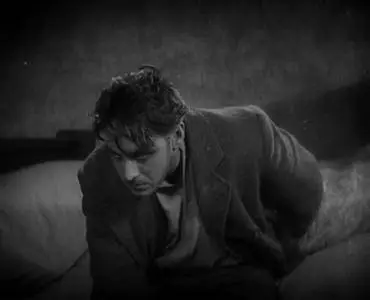 Sunrise: A Song of Two Humans / Sunrise (1927) [Masters of Cinema]