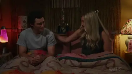Georgie & Mandy's First Marriage S02E01