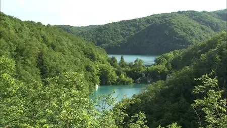 The World Natural Heritage: True Treasures of the Earth. Europe (2008)