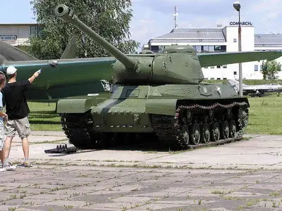 IS-2 Walk Around