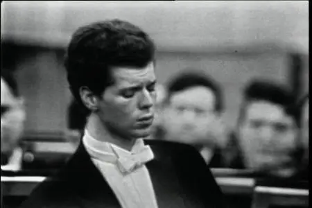 Van Cliburn in Moscow Vol.1 - Beethoven: Piano Concerto No.5; Tchaikovsky: Piano Concerto No.1 (2008/1962)