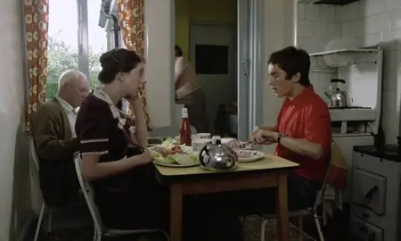 À nous les petites Anglaises! (1976)