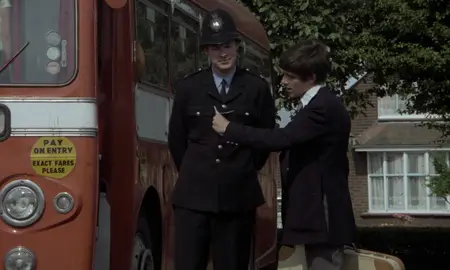 À nous les petites Anglaises! (1976)