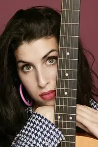 Amy Winehouse - Murdo Macleod Photoshoot 2004