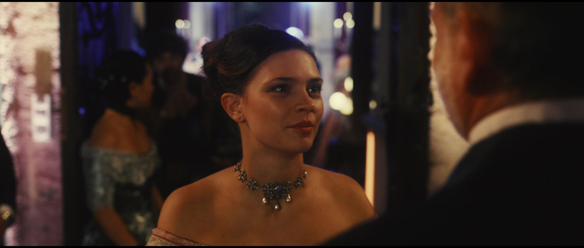 Maxton Hall: The World Between Us S01E05