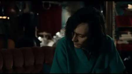 Only Lovers Left Alive (2013)