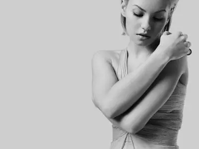 Elisha Cuthbert Wallpapers 1920x1440