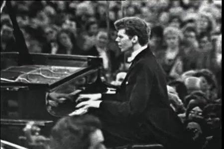 Van Cliburn in Moscow Vol.1 - Beethoven: Piano Concerto No.5; Tchaikovsky: Piano Concerto No.1 (2008/1962)