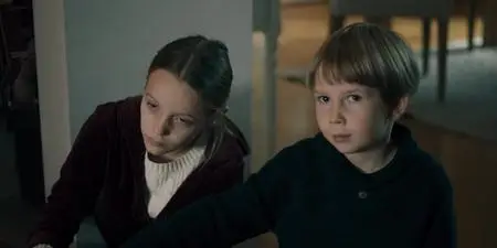 Dogs of Berlin S01E02