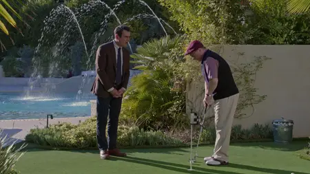 Modern Family S10E14