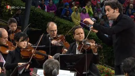Berliner Philharmoniker - Waldbühne 2017 (Dudamel) [HDTV 720p]