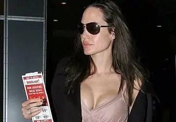 Angelina Jolie Shows off Pregnancy Cleavage