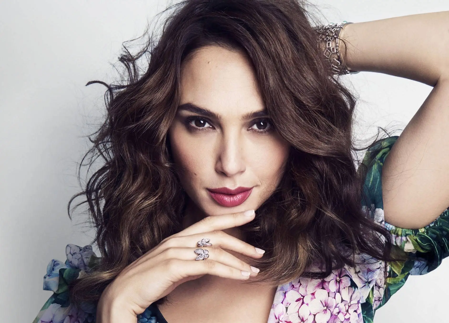 Gal Gadot by Tesh for Marie Claire US June 2017 / AvaxHome