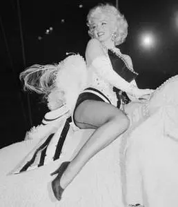 High quality images of famous screen stars, mostly from the 1940-50-60's and earlier, part 16