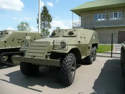 BTR-152 Walk Around
