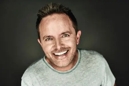 Chris Tomlin - Nobody Loves Me Like You (EP) (2018) {Sparrow/Capitol}