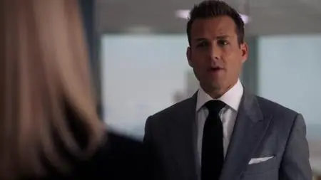 Suits S08E01