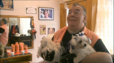 Little Britain, Season 1, episode 4: Most Cigarettes in a Mouth